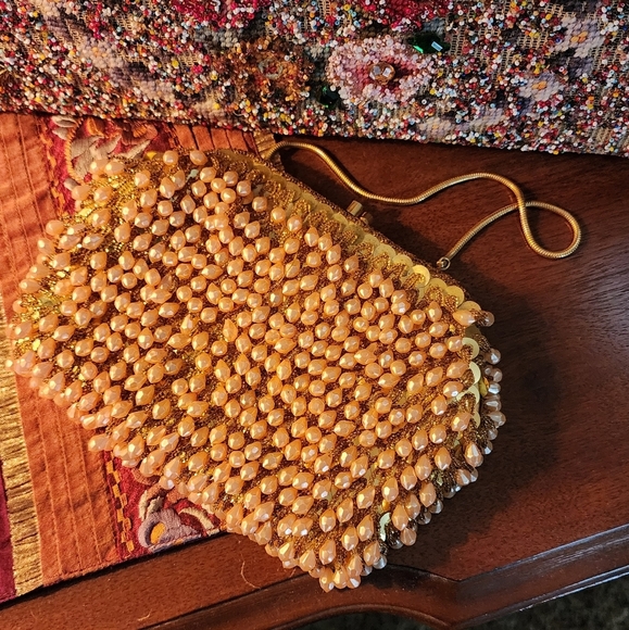 VINTAGE 1960s DEBBIE Gold Beige Faux Pearl Beaded Evening Bag Made in Hong Kong - Picture 10 of 16